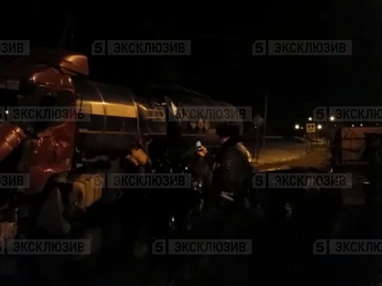Пятый канал публикует видео с места разлива более 20 тонн мазута в Новой Москве