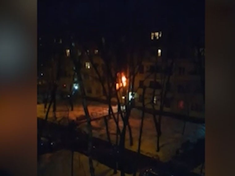 Пятый канал публикует кадры страшного пожара на юге Москвы