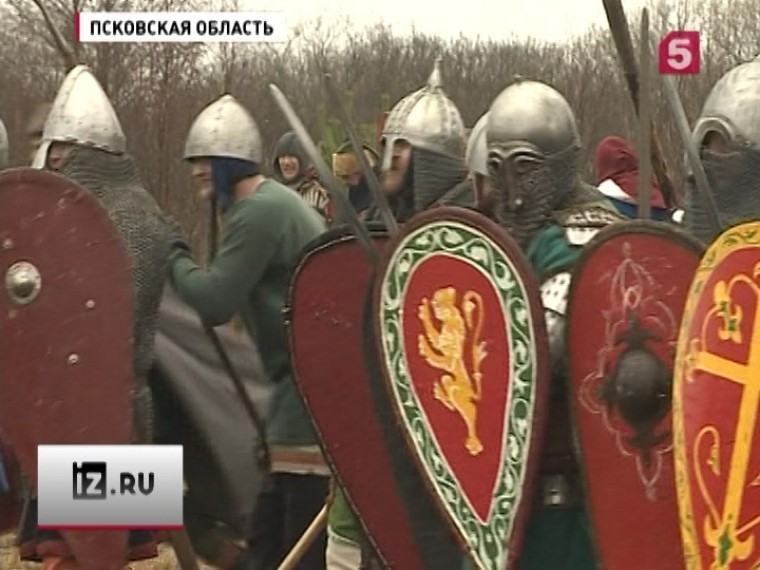 Битву на Чудском острове реконструировали историки в Псковской области