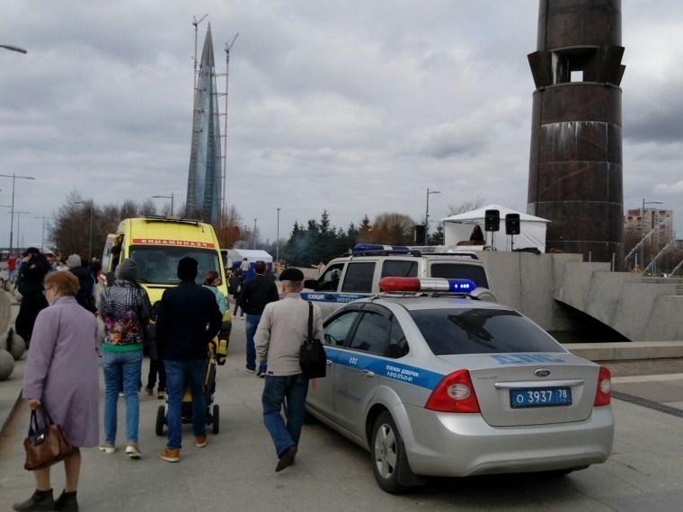 “Встал и пошел”: организаторы фестиваля опровергли информацию о “раздавленном танком” петербуржце
