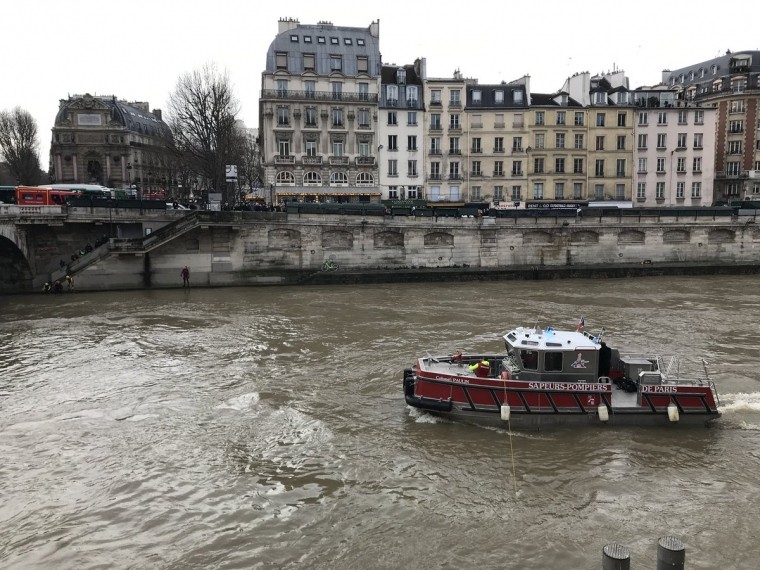 В Париже нашли тело женщины-водолаза, пропавшей три месяца назад после погружения в Сену
