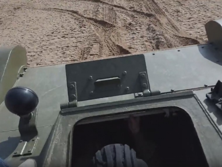 Видео от первого лица — посетители патриотического фестиваля в Петербурге сняли, как попали под танк