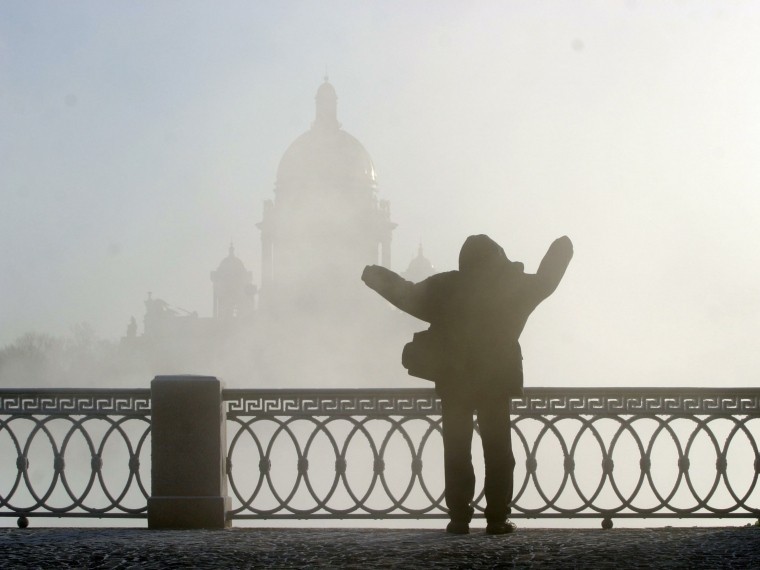 Синоптики: Петербург накроют дожди и густой туман