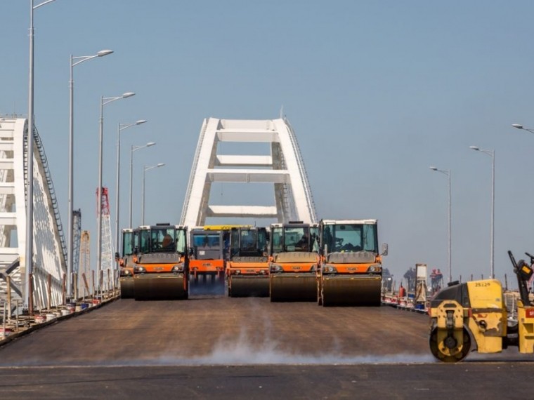 Автодорожная часть Крымского моста признана готовой к открытию движения