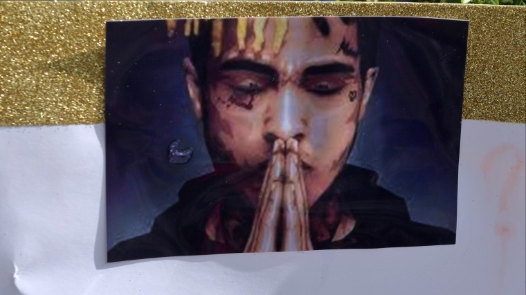 Рэпер XXXTentacion «восстал» из гроба и устроил драку на собственных похоронах