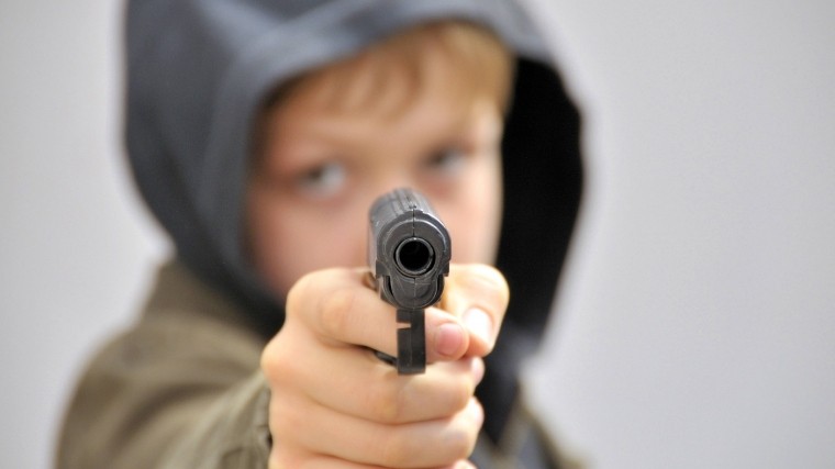 Видео: в Петербурге подростки расстреляли воспитанников детского сада
