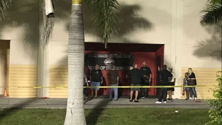 Из-за стрельбы во время школьного матча во Флориде эвакуирован стадион
