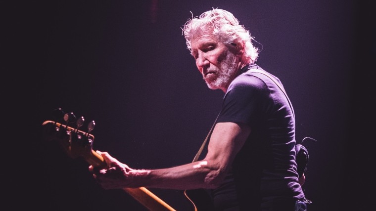 Лидер Pink Floyd о „Белых касках“: „Им плевать на людей, которые живут в Сирии“