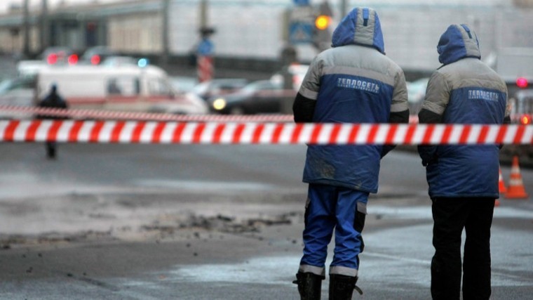 Новые коммунальные аварии в Петербурге, где в кипятке погибли двое парней